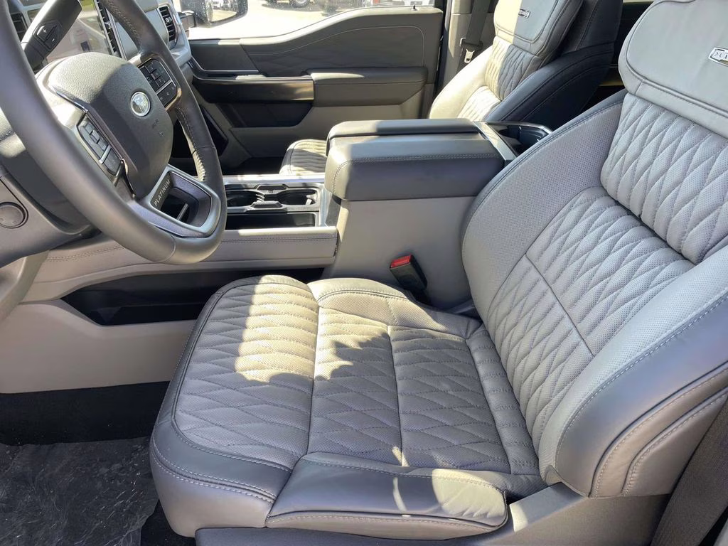 2026 Agate Black Metallic Ford Super Duty F-450 DRW Platinum 4X4 Truck