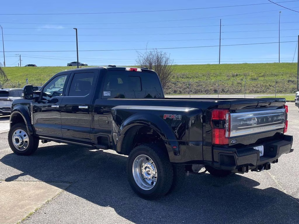 2026 Agate Black Metallic Ford Super Duty F-450 DRW Platinum 4X4 Truck