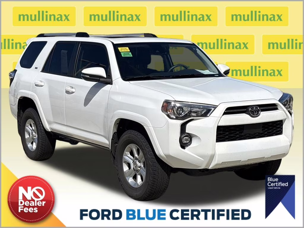 2022 White Toyota 4Runner SR5 Premium 4X4 SUV