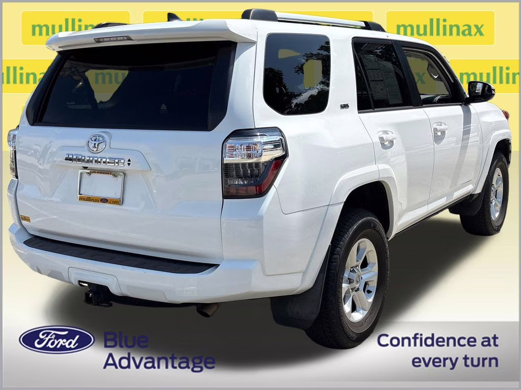 2022 White Toyota 4Runner SR5 Premium 4X4 SUV