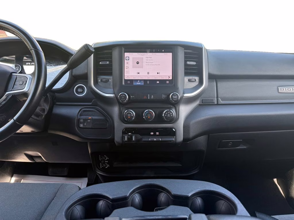 2024 Diamond Black Crystal Pearlcoat Ram 2500 Big Horn 4X4 Truck