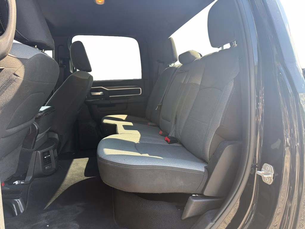 2024 Diamond Black Crystal Pearlcoat Ram 2500 Big Horn 4X4 Truck