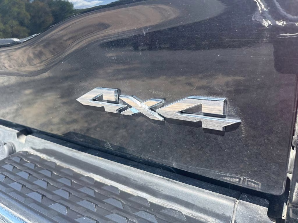 2024 Diamond Black Crystal Pearlcoat Ram 2500 Big Horn 4X4 Truck