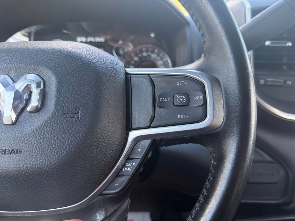 2024 Diamond Black Crystal Pearlcoat Ram 2500 Big Horn 4X4 Truck