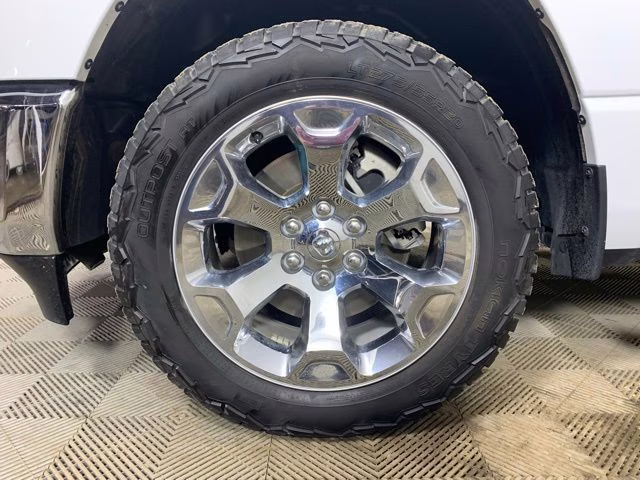 2023 Bright White Clearcoat Ram 1500 Big Horn 4X4 Truck