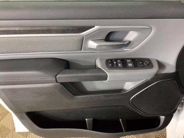 2023 Bright White Clearcoat Ram 1500 Big Horn 4X4 Truck