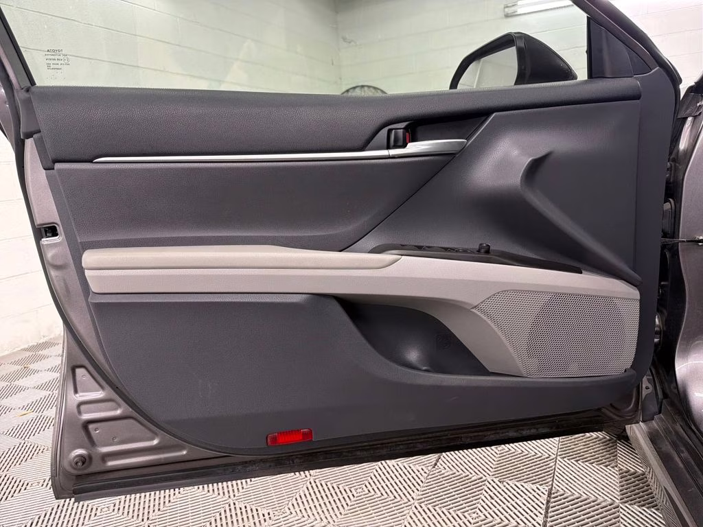 2023 Predawn Gray Mica Toyota Camry SE FWD Sedan