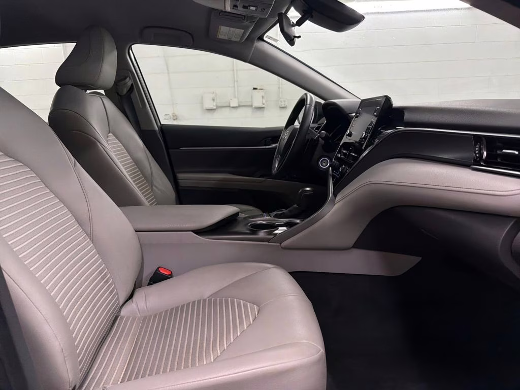 2023 Predawn Gray Mica Toyota Camry SE FWD Sedan