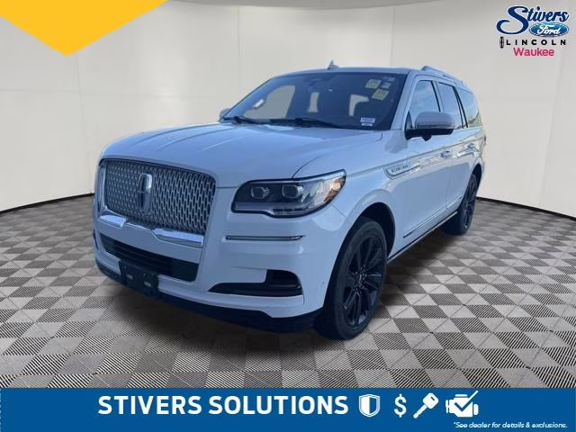 2023 Pristine White Metallic Tri-Coat Lincoln Navigator Reserve 4X4 SUV