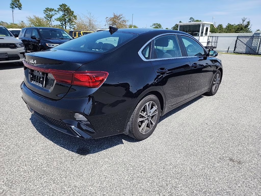 2023 Snow White Pearl Kia Forte GT-Line FWD Sedan
