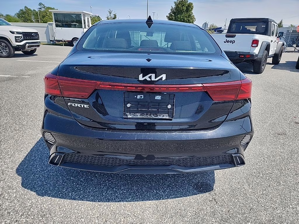 2023 Snow White Pearl Kia Forte GT-Line FWD Sedan