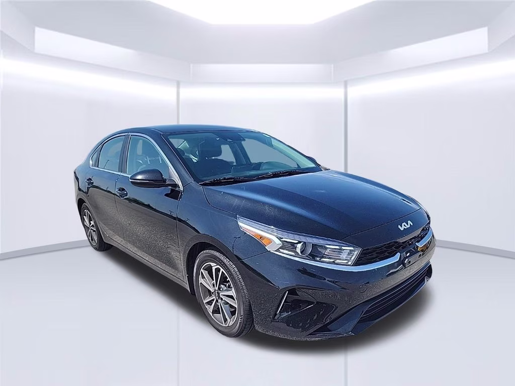 2023 Snow White Pearl Kia Forte GT-Line FWD Sedan