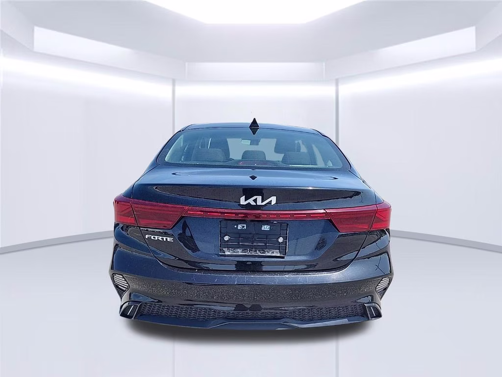 2023 Snow White Pearl Kia Forte GT-Line FWD Sedan