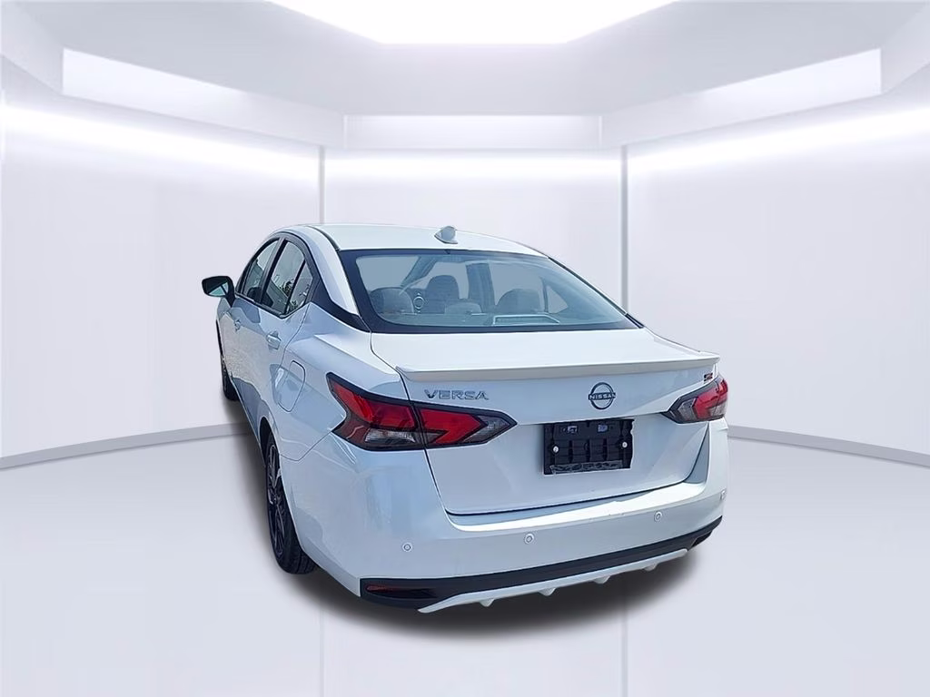 2024 Aspen White Tricoat Nissan Versa 1.6 SR FWD Sedan