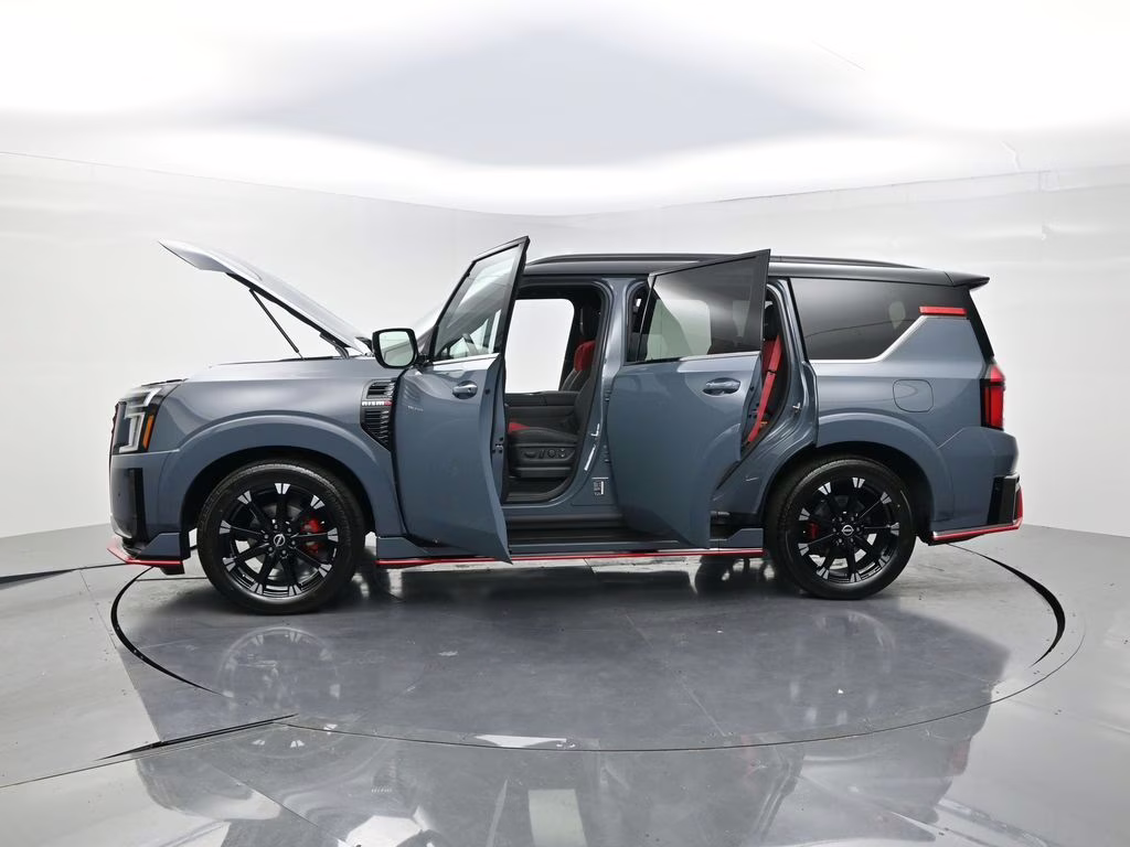 2026 NISMO Stealth Gray/Super Black Nissan Armada NISMO 4X4 SUV