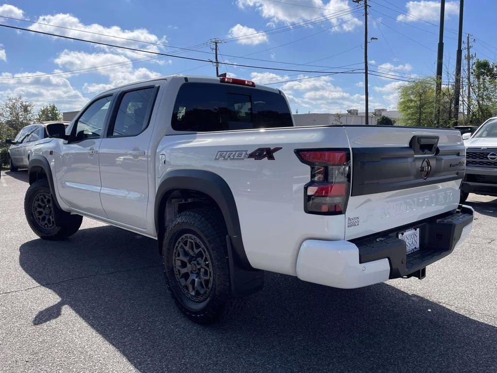 2026 Glacier White Nissan Frontier PRO-4X 4X4 Truck