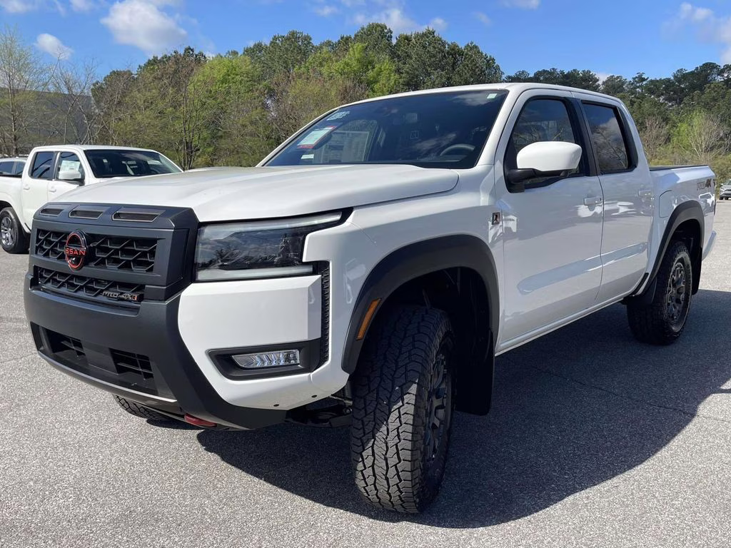2026 Glacier White Nissan Frontier PRO-4X 4X4 Truck