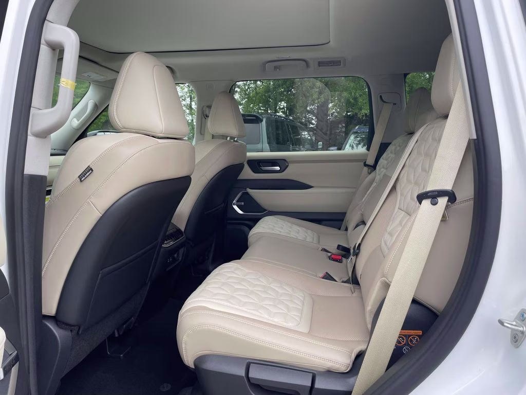 2026 Aspen White Tricoat Nissan Armada Platinum RWD SUV