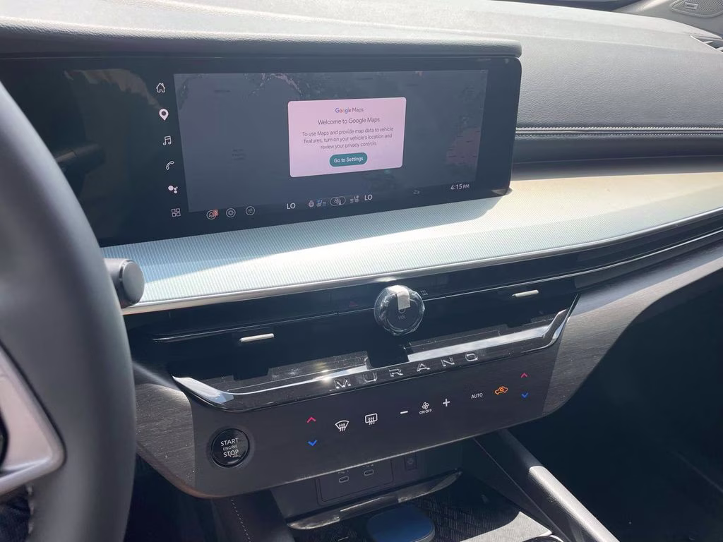 2026 Everest White Pearl/Black Nissan Murano Platinum AWD SUV