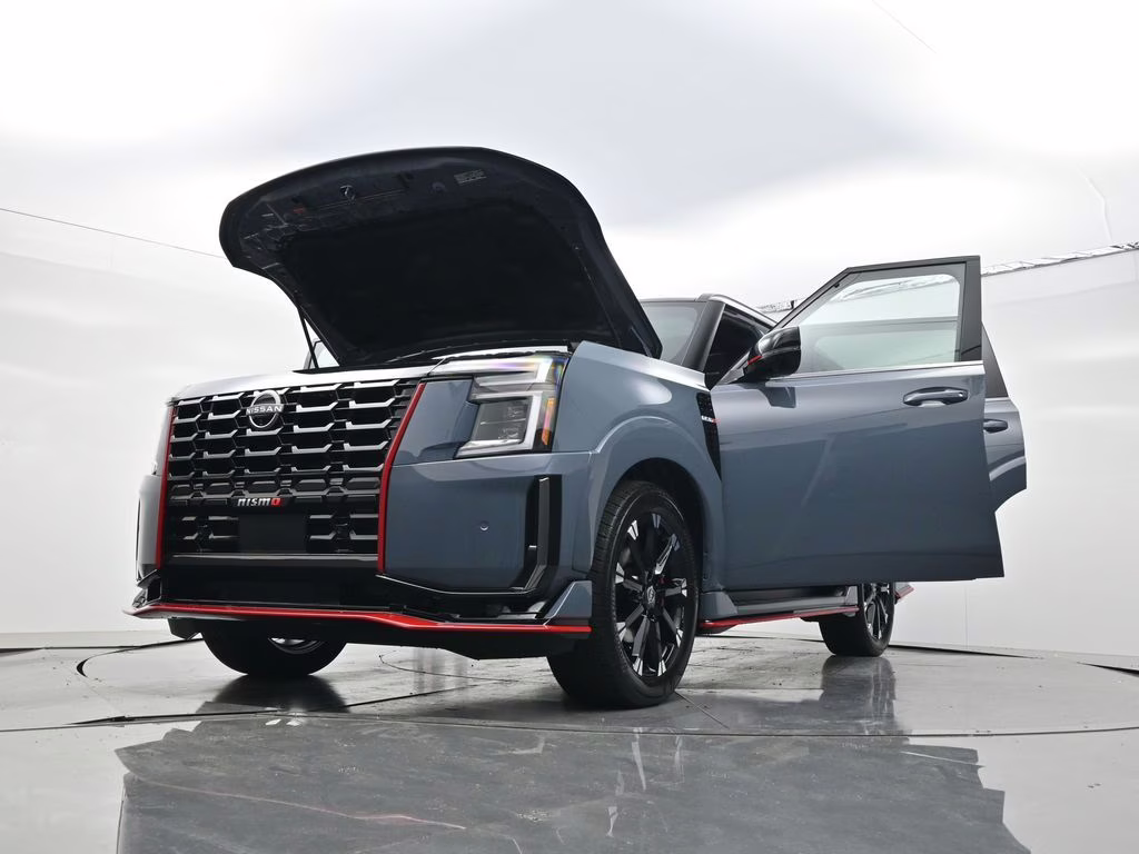 2026 NISMO Stealth Gray/Super Black Nissan Armada NISMO 4X4 SUV
