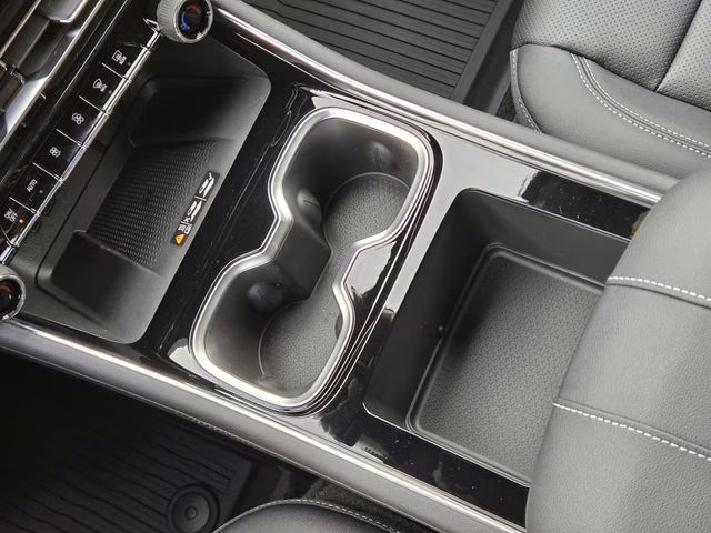 2026 Mosaic Black Metallic Chevrolet Traverse LT FWD SUV