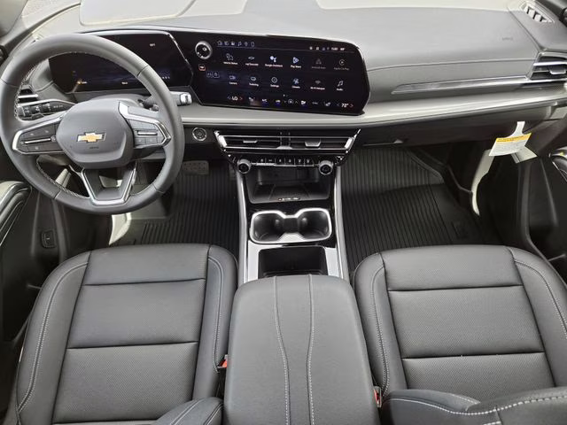 2026 Mosaic Black Metallic Chevrolet Traverse LT FWD SUV