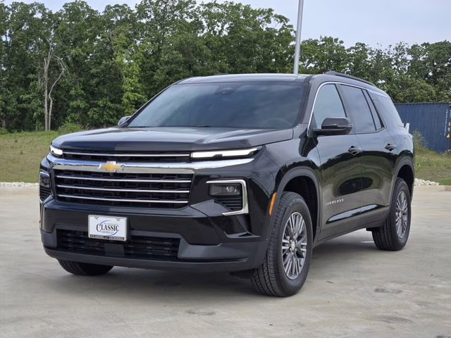 2026 Mosaic Black Metallic Chevrolet Traverse LT FWD SUV