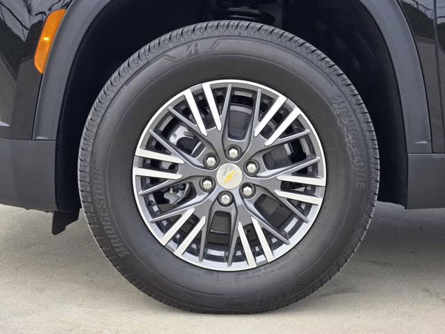 2026 Mosaic Black Metallic Chevrolet Traverse LT FWD SUV