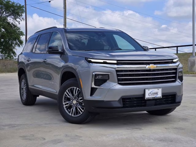 2026 Sterling Gray Metallic Chevrolet Traverse LT FWD SUV