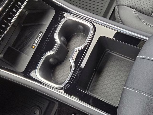 2026 Sterling Gray Metallic Chevrolet Traverse LT FWD SUV