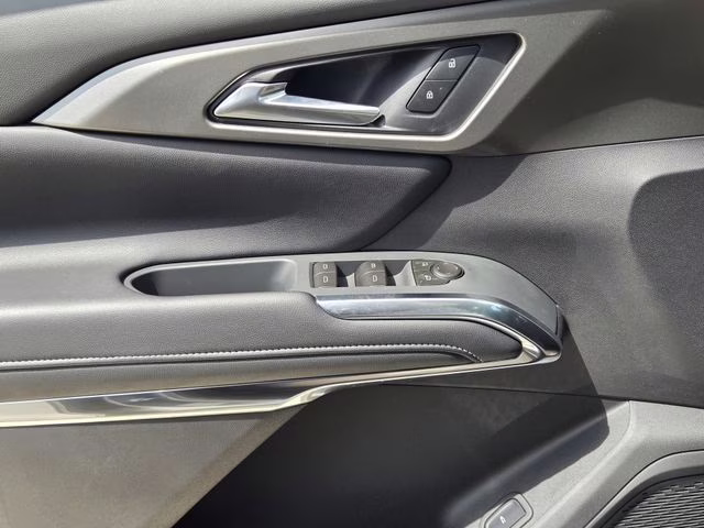 2026 Sterling Gray Metallic Chevrolet Traverse LT FWD SUV