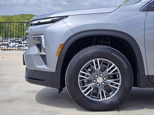 2026 Sterling Gray Metallic Chevrolet Traverse LT FWD SUV