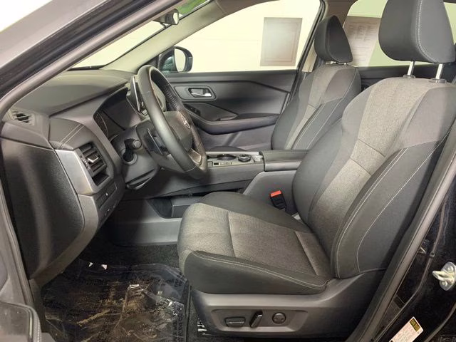 2025 Super Black Nissan Rogue SV AWD SUV