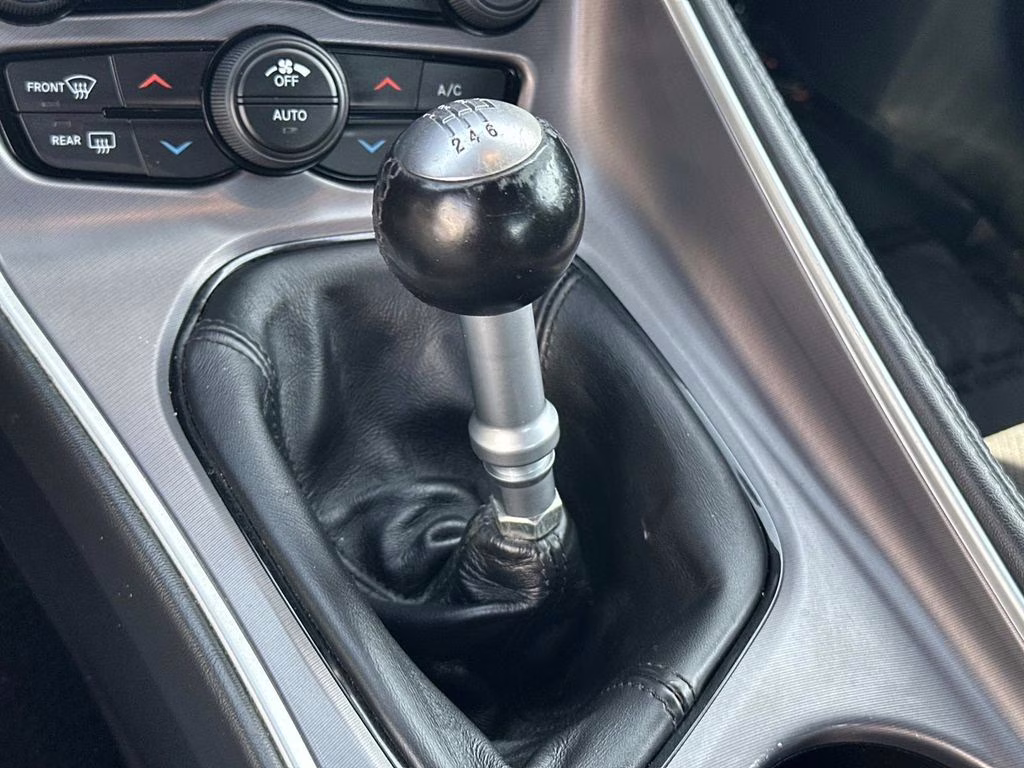 2019 Destroyer Gray Clearcoat Dodge Challenger R/T Scat Pack Widebody RWD Coupe