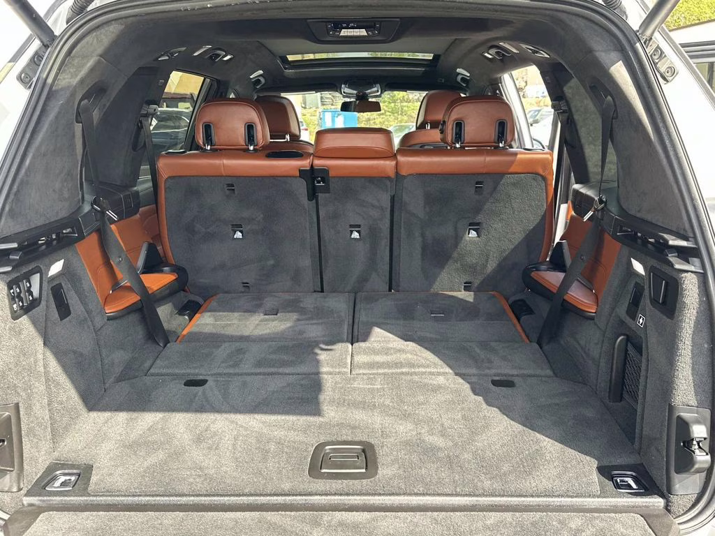 2021 Alpine White BMW X7 ALPINA XB7 AWD SUV