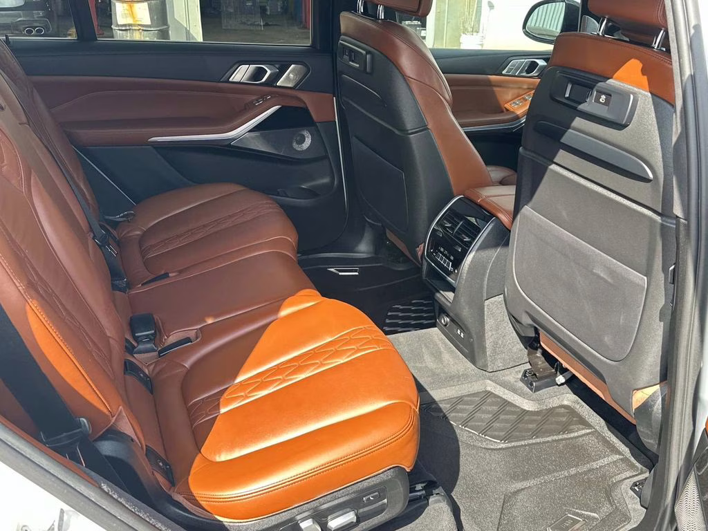 2021 Alpine White BMW X7 ALPINA XB7 AWD SUV