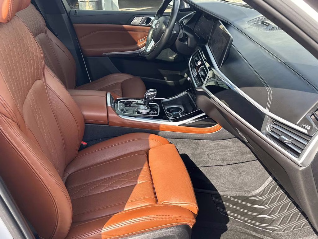 2021 Alpine White BMW X7 ALPINA XB7 AWD SUV