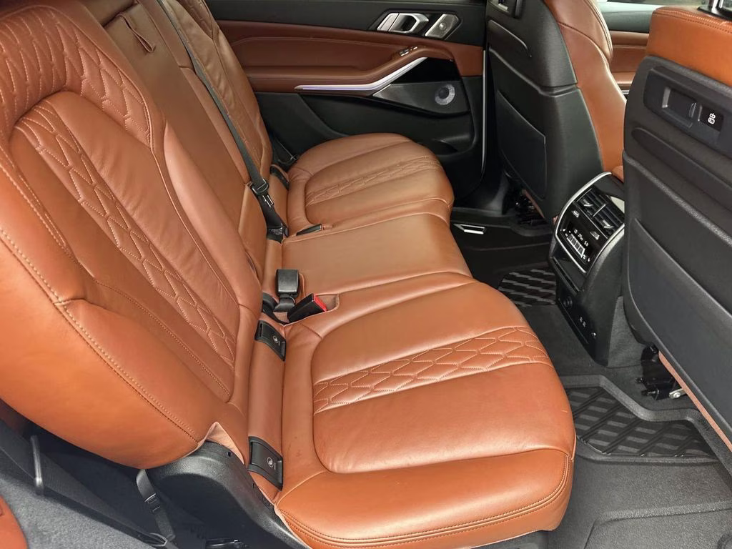 2021 Alpine White BMW X7 ALPINA XB7 AWD SUV