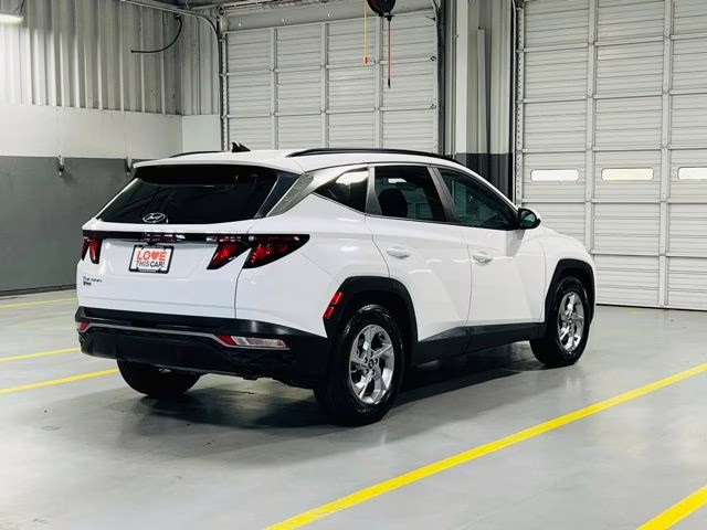 2024 White Pearl Hyundai Tucson SEL FWD SUV