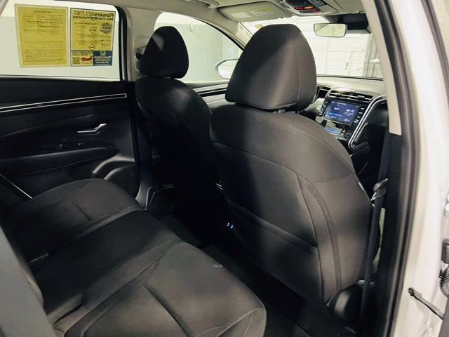 2024 White Pearl Hyundai Tucson SEL FWD SUV