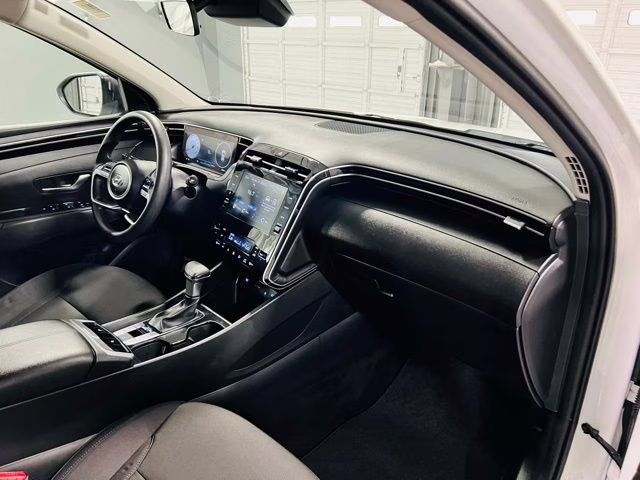 2024 White Pearl Hyundai Tucson SEL FWD SUV