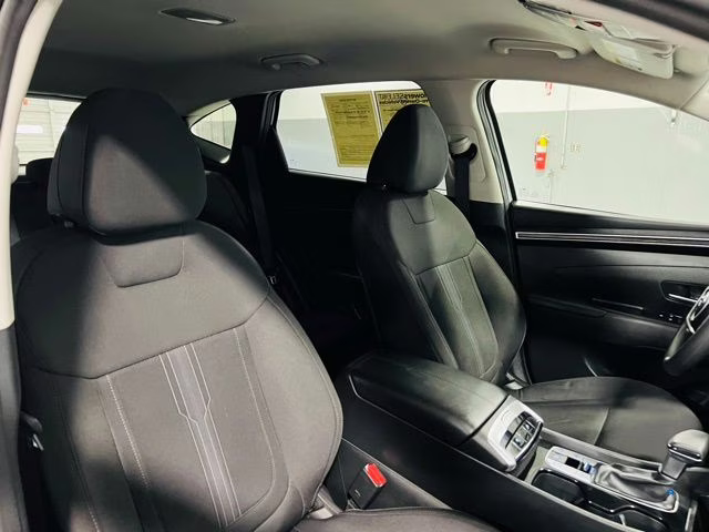 2024 White Pearl Hyundai Tucson SEL FWD SUV