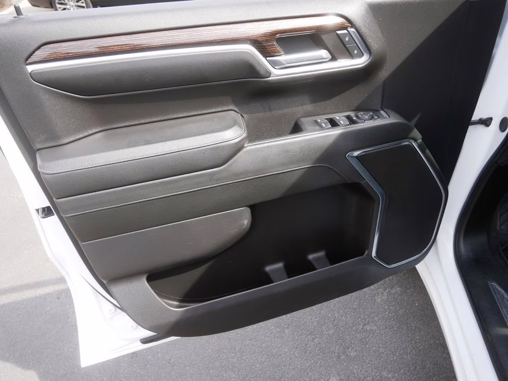 2024 Summit White GMC Sierra 1500 SLE 4X4 Truck