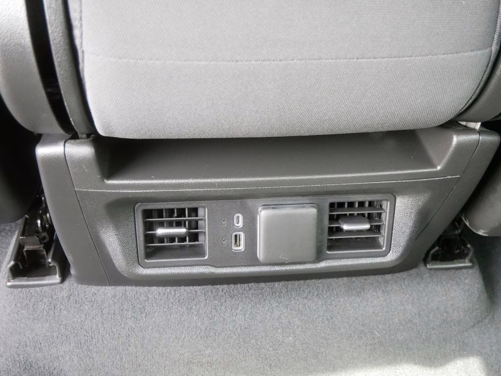 2024 Summit White GMC Sierra 1500 SLE 4X4 Truck