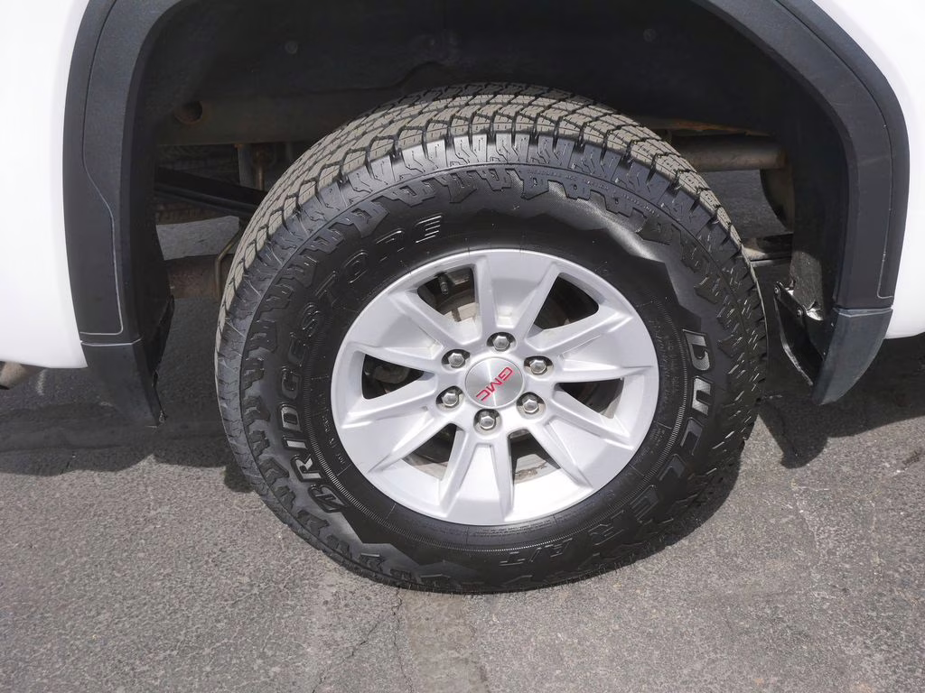 2024 Summit White GMC Sierra 1500 SLE 4X4 Truck