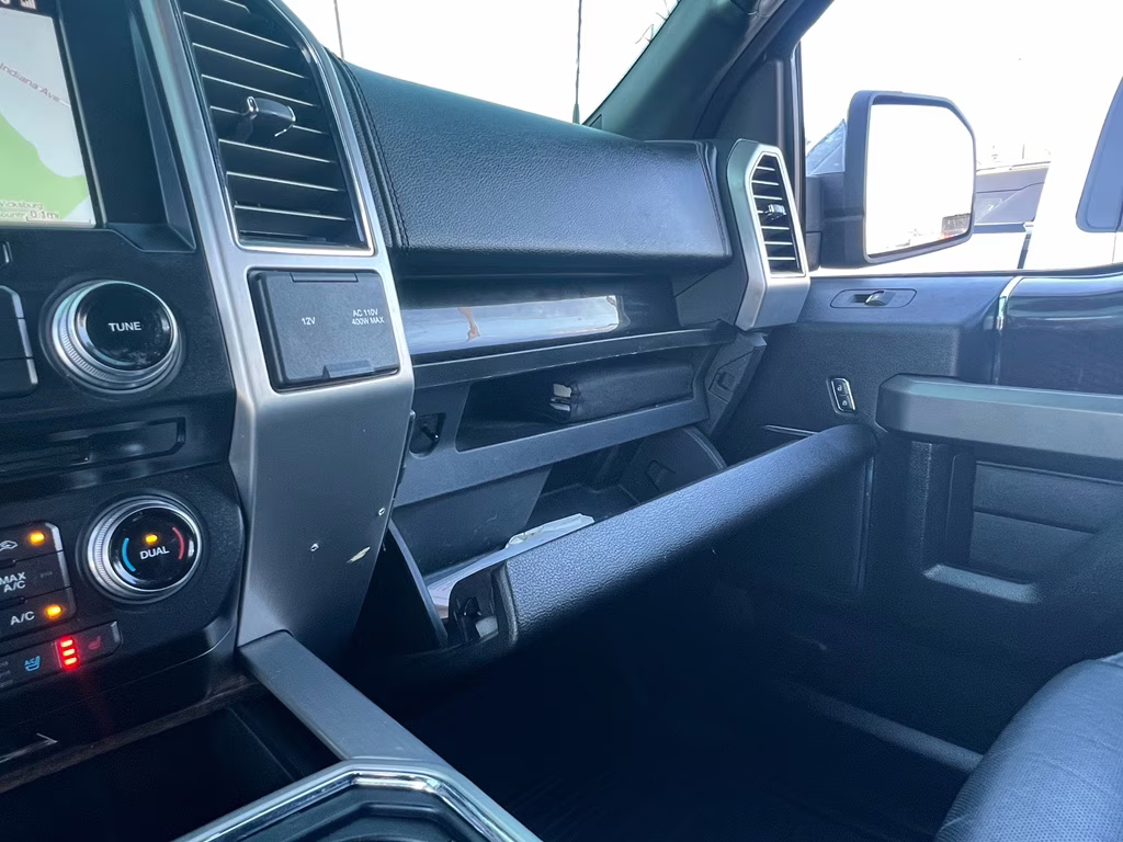 2017 Magnetic Metallic Ford F-150 Platinum 4X4 Truck