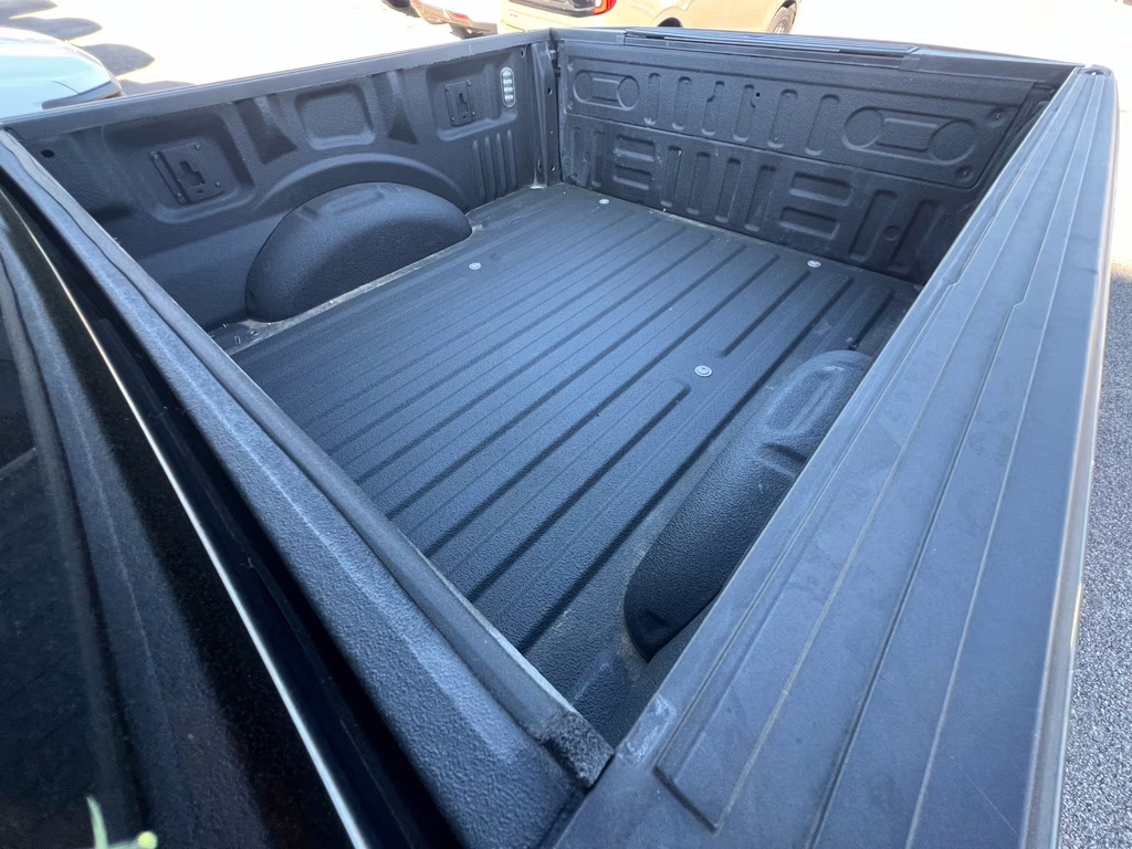 2017 Magnetic Metallic Ford F-150 Platinum 4X4 Truck