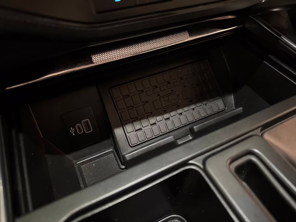 2025 Antimatter Blue Metallic Ford F-150 Lightning Platinum AWD Truck