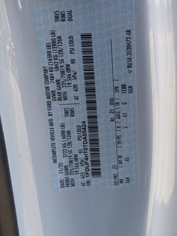 2026 Oxford White Ford Super Duty F-450 DRW XL 4X4 Truck