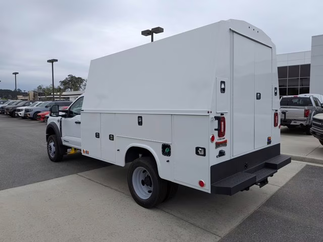 2026 Oxford White Ford Super Duty F-450 DRW XL 4X4 Truck